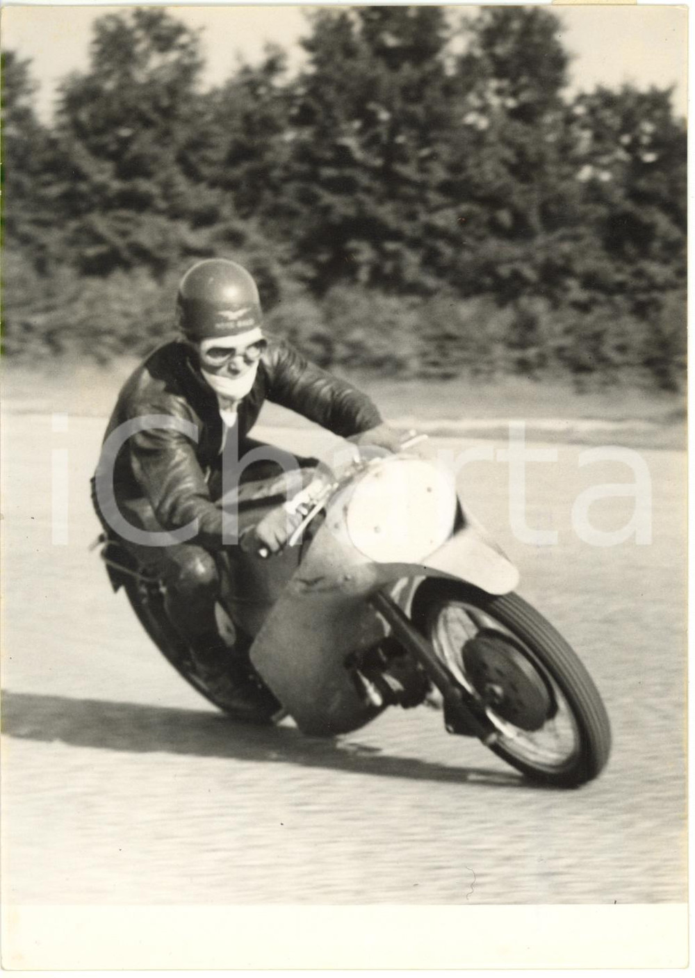 1955 ca MONZA GP DELLE NAZIONI - Alano MONTANARI su MOTO GUZZI durante prove (1)