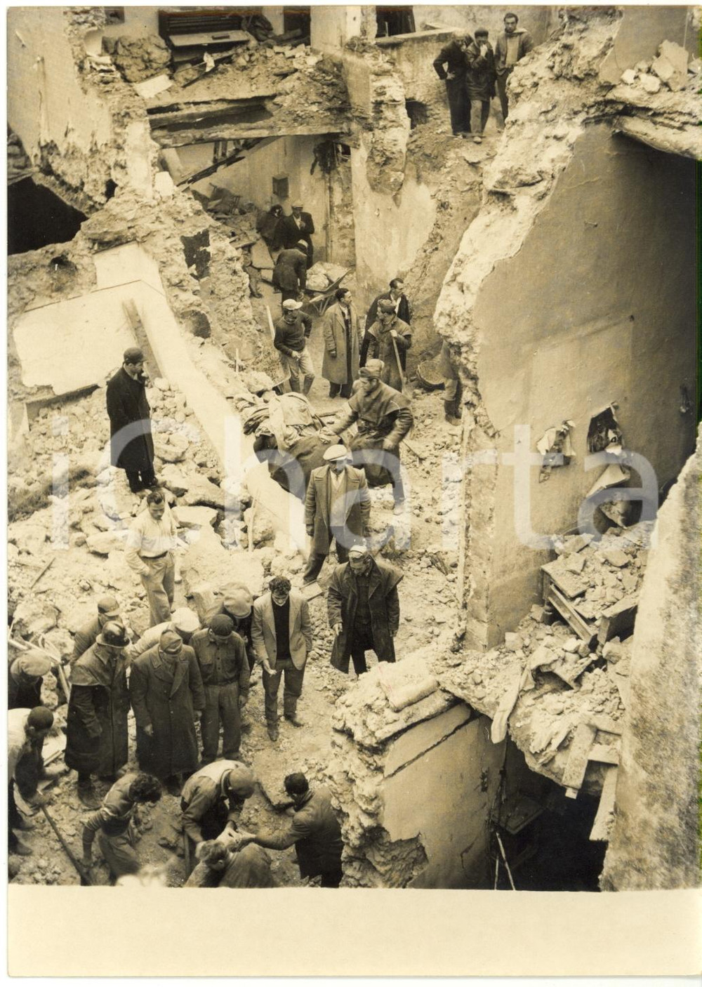 1954 SARNO (SA) Esplosione fabbrica di fuochi artificiali - Abitazioni sventrate