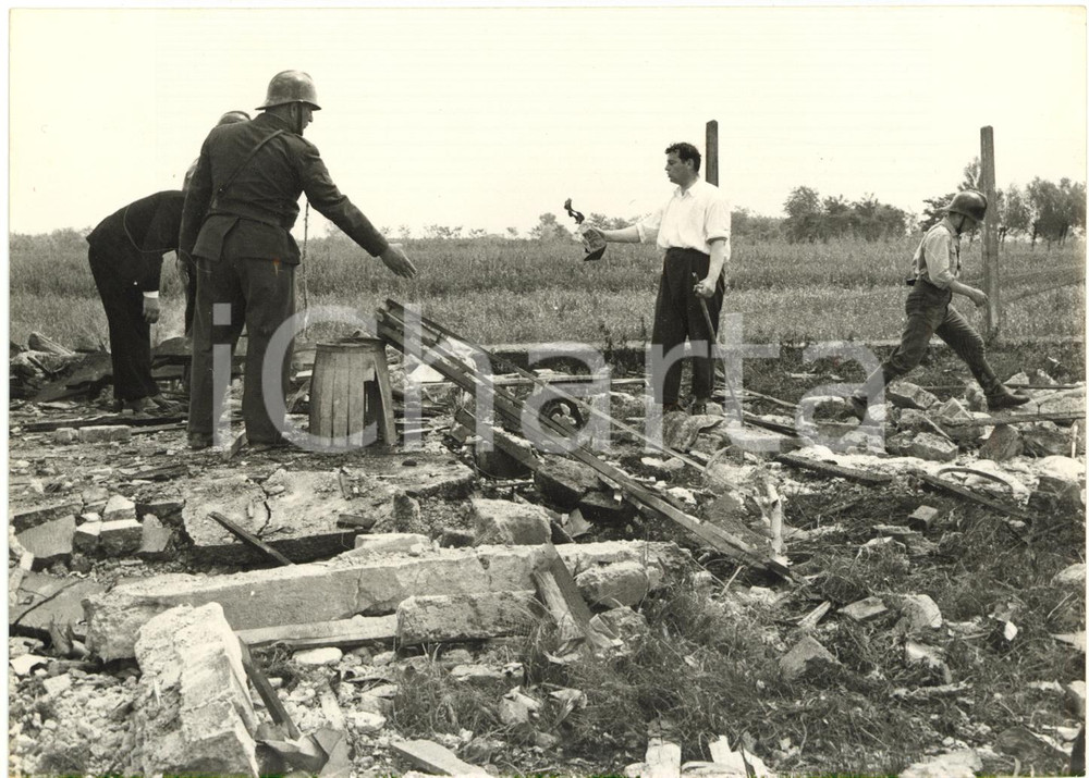 1957 RHO Frazione PASSIRANA Esplosione fabbrica di fuochi artificiali - Macerie