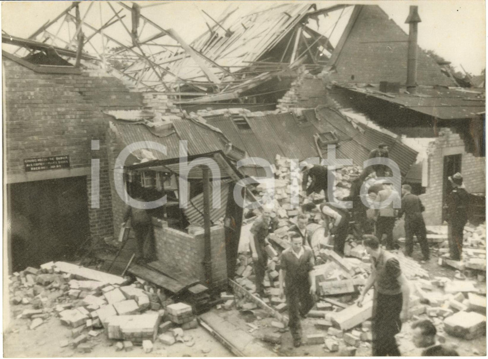 1953 BIRMINGHAM - GREAT BARR Wreckage of EVERTAUT LTD after deadly explosion
