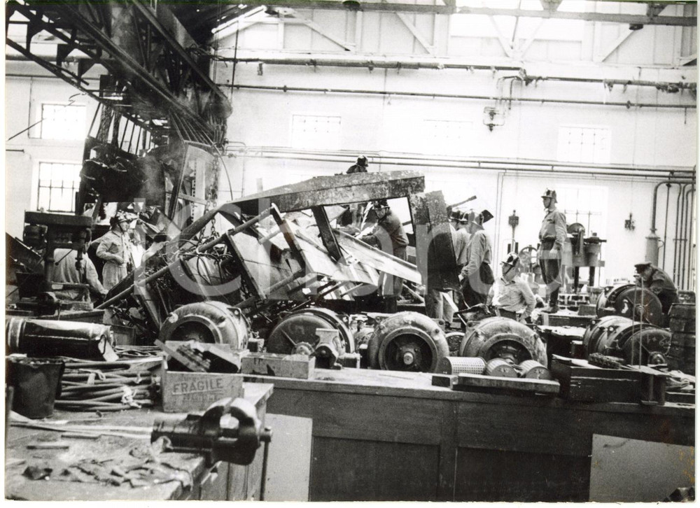 1955 GENOVA Esplosione ANSALDO - SAN GIORGIO Sopralluogo VIGILI DEL FUOCO (2)
