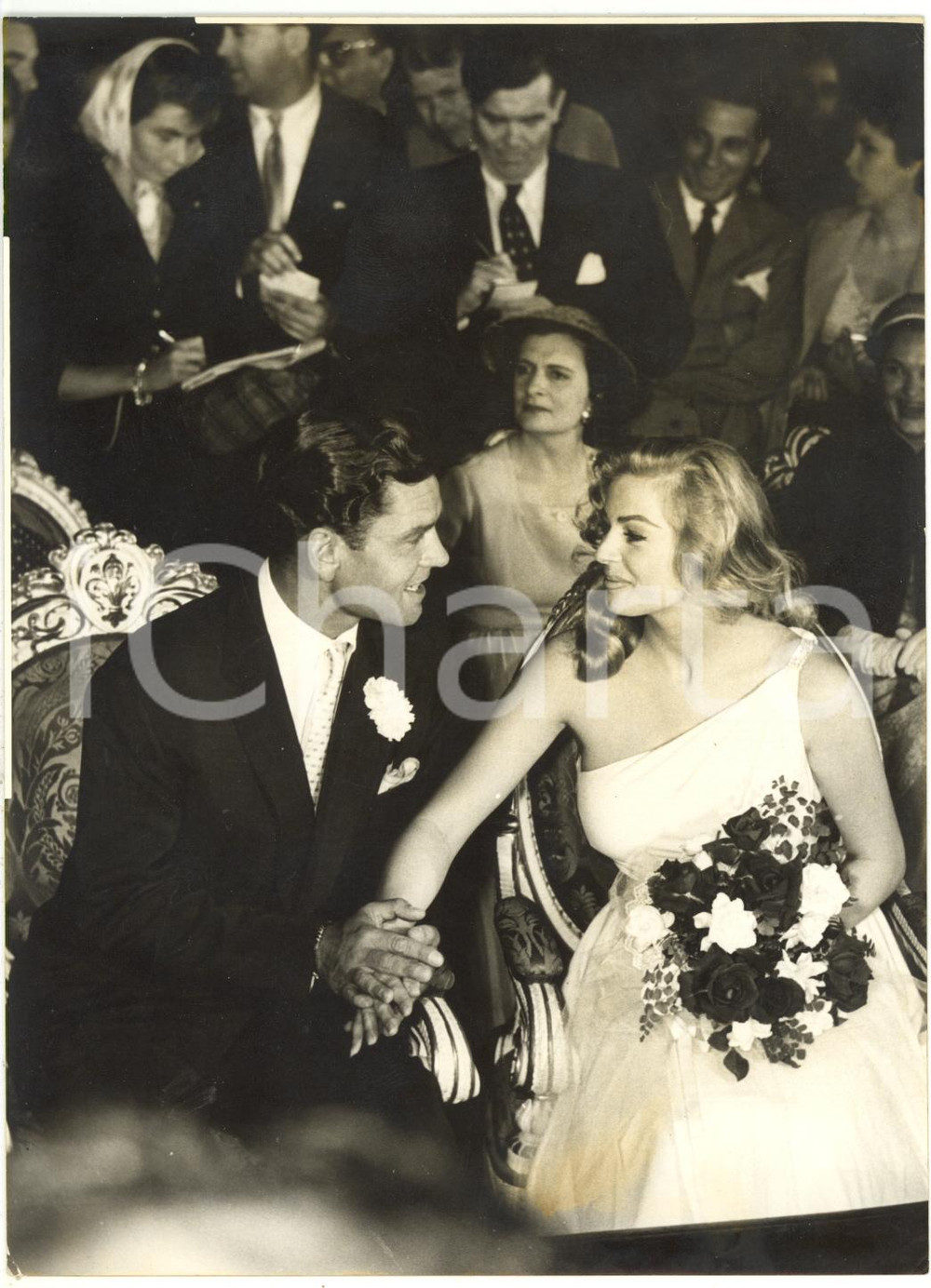 1956 FIRENZE - PALAZZO VECCHIO Matrimonio Anita EKBERG e Anthony STEEL (1) *Foto
