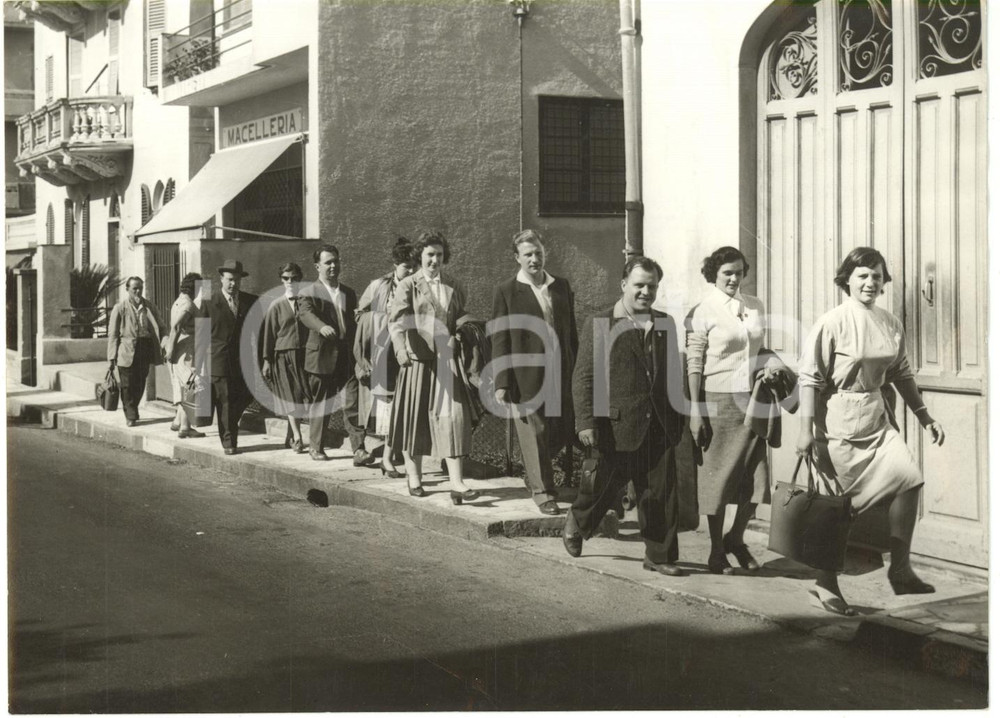 1958 CAVI DI LAVAGNA (GE) Comitiva di sposi tedeschi in tour con Agenzia ROTALA