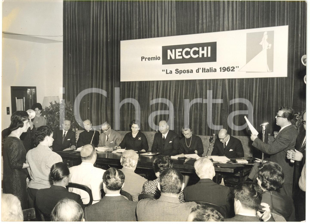 1962 SIENA Vittorio NECCHI presiede giuria "Premio NECCHI Sposa d'Italia 1962"