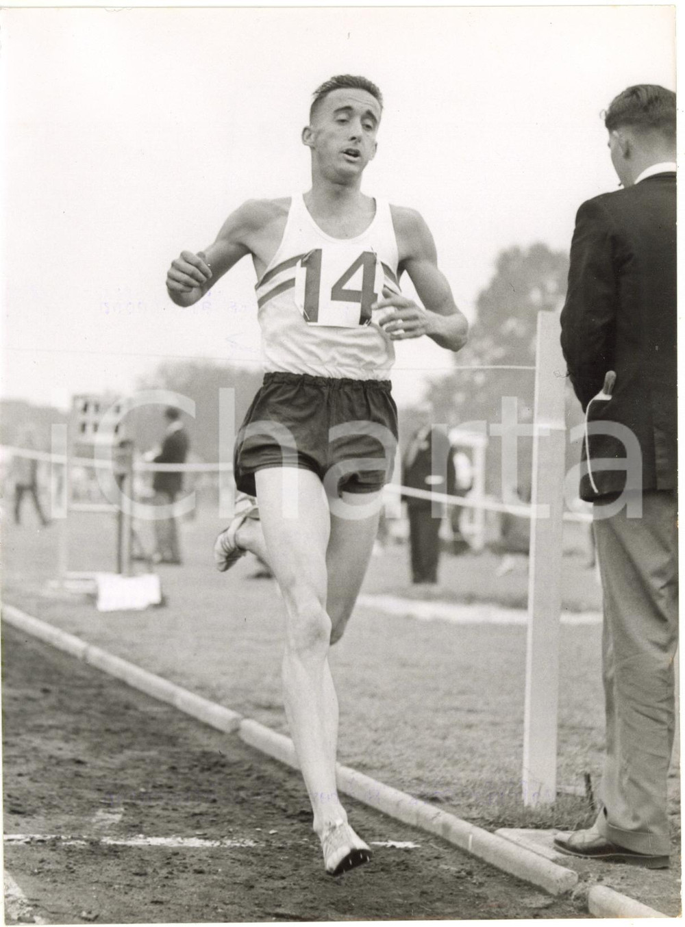 1960 LONDON Motspur Park - Gordon PIRIE wins at AAA Southern Senior Championship