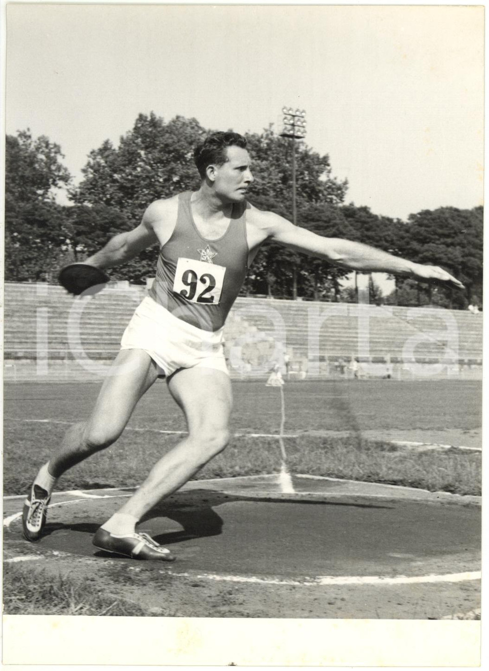 1956 MILANO ARENA CIVICA Lancio del disco - Zdeněk ČIHÁK durante una gara *Foto