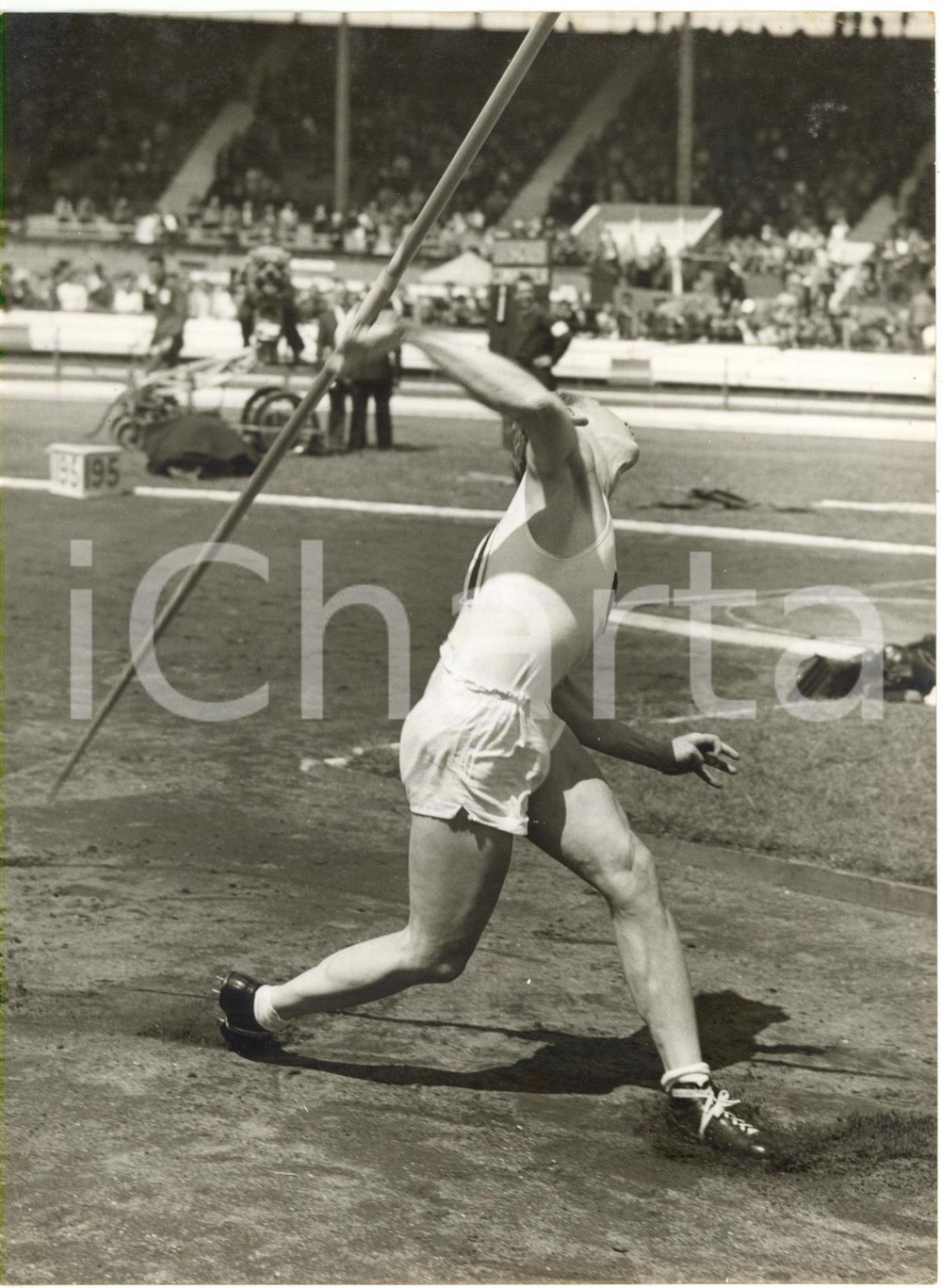 1957 LONDON WHITE CITY STADIUM Javelin throw - Peter CULLEN at AAA Championship
