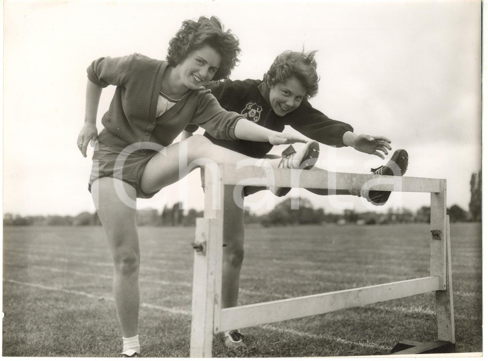 1958 RICHMOND Old Deer Park - Margaret PICKWICK and Teresa REED training *Photo