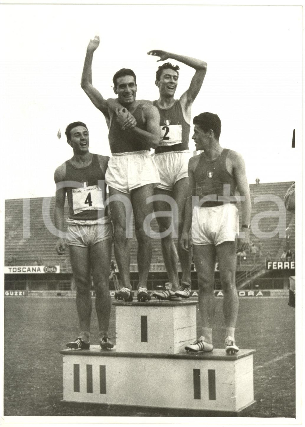1956 FIRENZE ATLETICA Vincenzo LOMBARDO Luigi GNOCCHI Podio staffetta 4x100m 