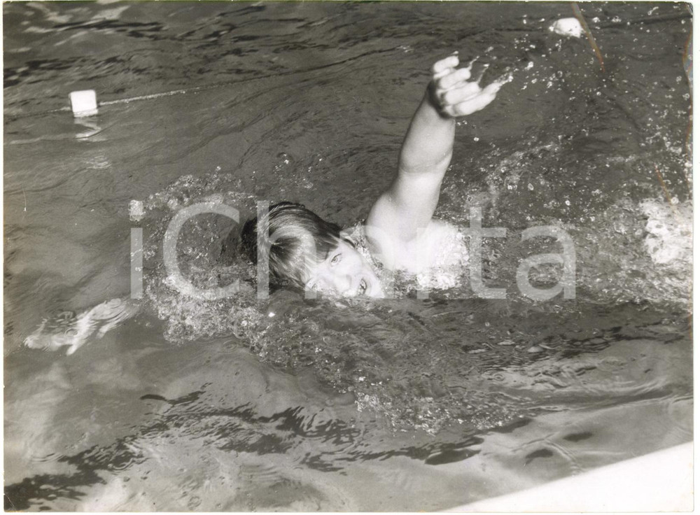 1959 BLACKPOOL Nuotatrice Natalie STEWARD durante una gara *Foto 20x15