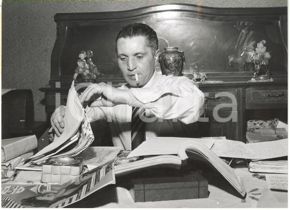 1955 MILANO - MUSICA Maestro Bruno BONORA ritratto nella sua abitazione *Foto 