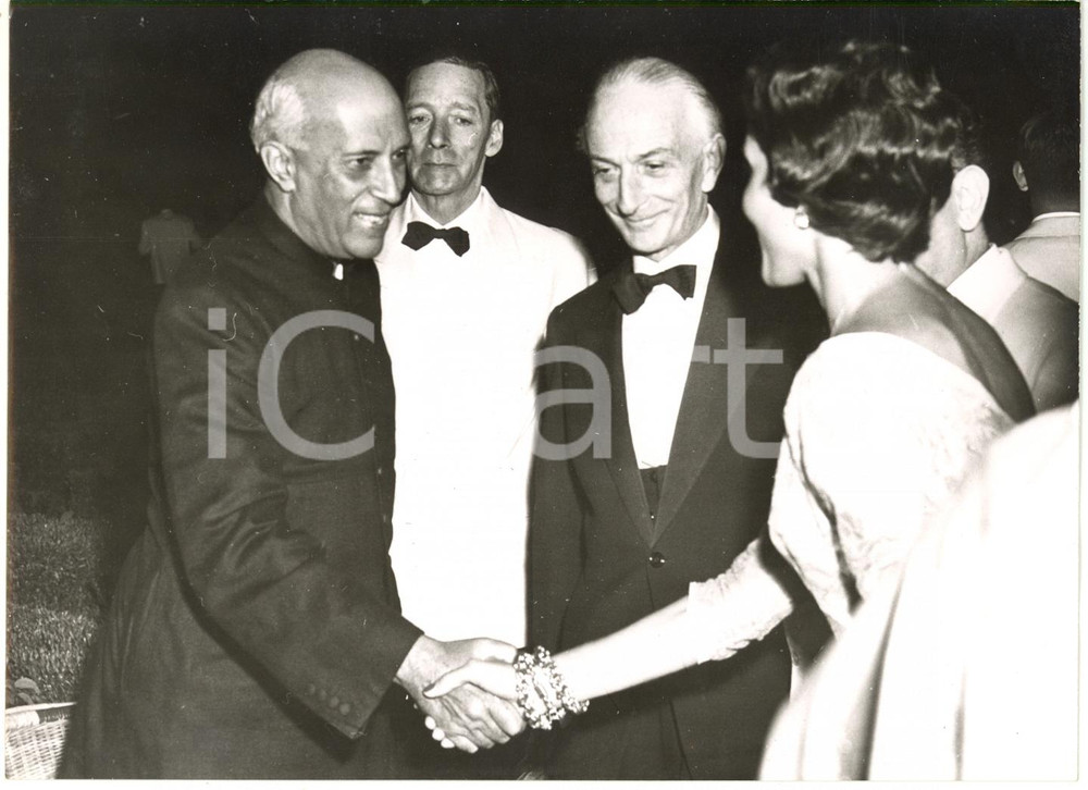 1955 ROMA - VILLA MADAMA Antonio SEGNI riceve premier indiano Jawaharlal NEHRU 