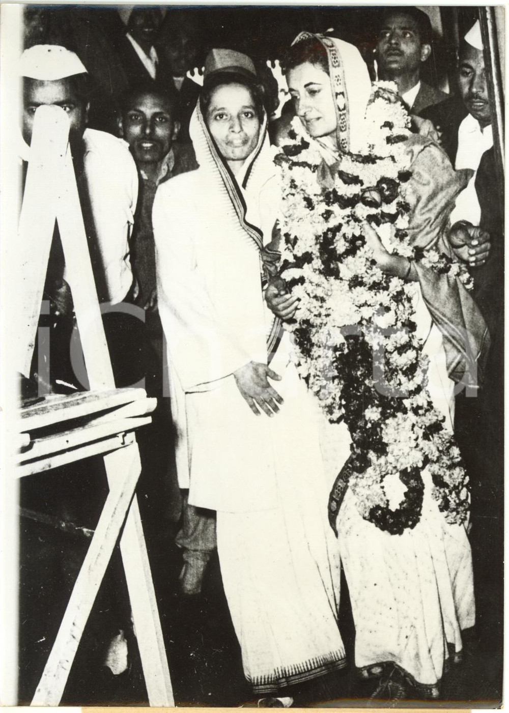 1959 INDIA - Indira GANDHI eletta presidente del Congresso Nazionale Indiano