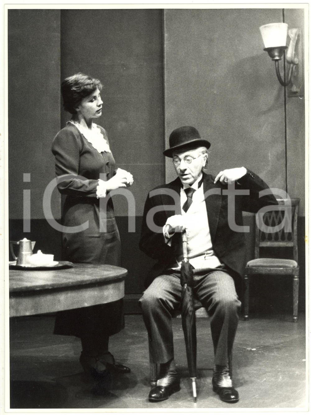 1989 TEATRO - ATER Ottavia PICCOLO Tino SCHIRINZI ne IL BERRETTO A SONAGLI Foto