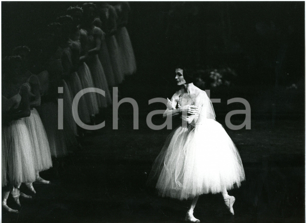 1973 MILANO Teatro alla Scala GISELLE - Carla FRACCI con il corpo di ballo