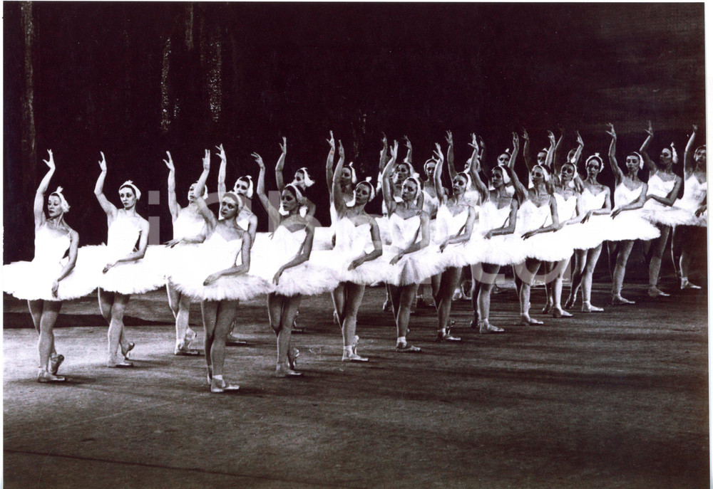 1985 ca DANZA - ATER Compagnia del BOLSHOI DI MOSCA ne "Il lago dei cigni" Foto