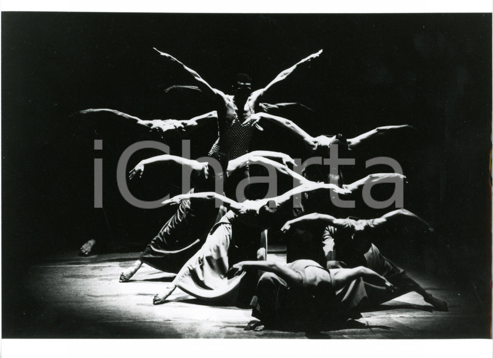 1990 ca DANZA Ballerini ALVIN AILEY AMERICAN DANCE THEATER in "Revelations"