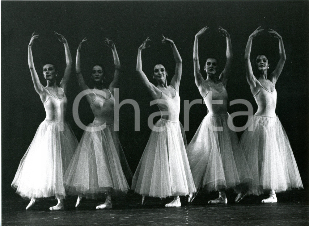 1995 ca MILANO Corpo di ballo TEATRO ALLA SCALA in Serenade di George BALANCHINE