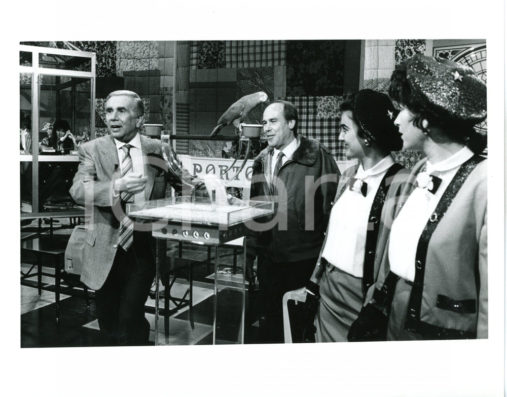 1987 RAI "PORTOBELLO" Enzo TORTORA durante sketch con il pappagallo *Foto 25x20