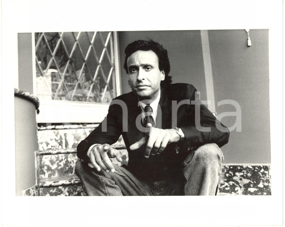 1995 ca SPETTACOLO Ritratto del conduttore televisivo Gigi SABANI (2) *Foto