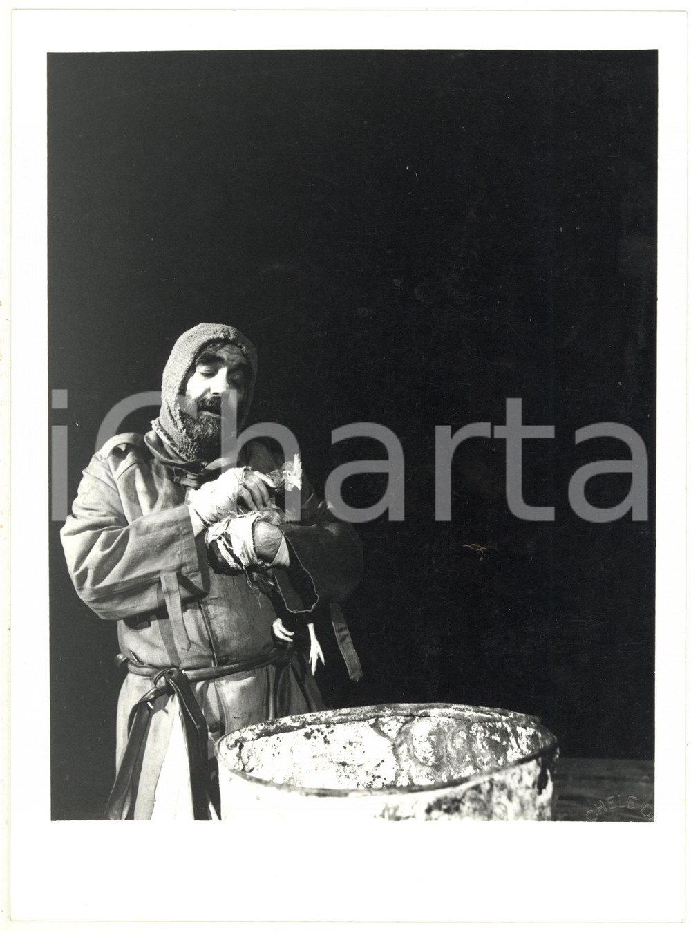 1985 ca TEATRO Franco SCALDATI ne Il pozzo dei pazzi - Regia Elio DE CAPITANI
