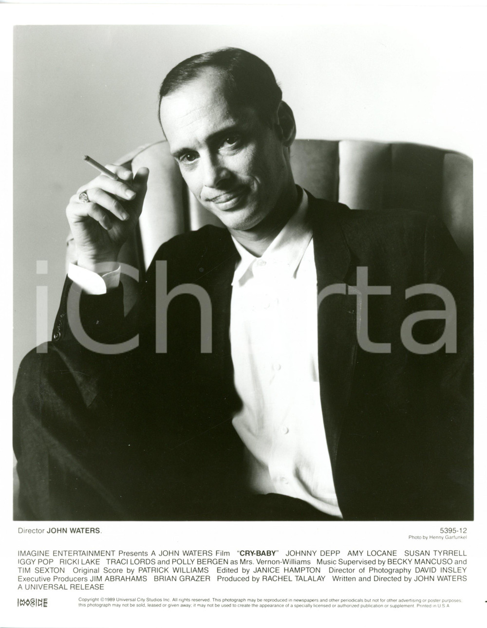 Fotografia d epoca originale 1989 CINEMA CryBaby  Regista John WATERS con sigaretta Foto 1