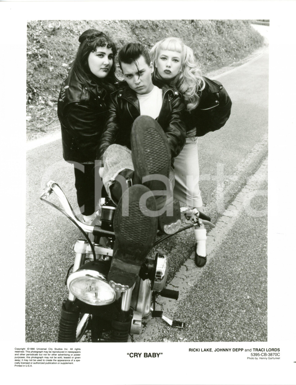 Fotografia d epoca originale 1989 CINEMA CryBaby  Johnny DEPP Ricki LAKE Traci LORDS e Ricki LAKE Foto 1