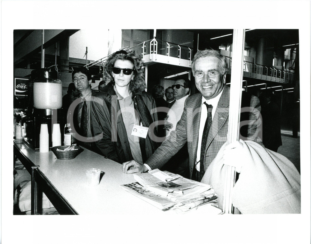 1987 XLIV Congresso PSI - Enzo TORTORA al bar - PARTITO SOCIALISTA - Foto 25x20