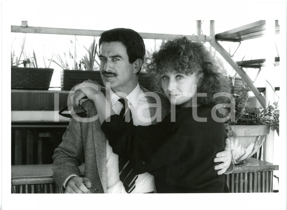 1985 ca ITALIA COSTUME Ritratto degli attori Giuseppe PAMBIERI e Lia TANZI *Foto