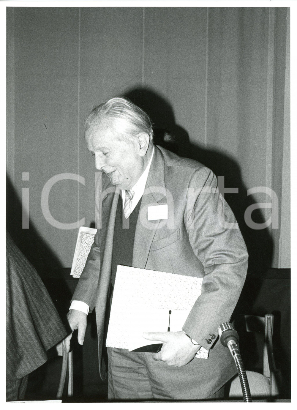 1985 VARESE Ritratto di Ludovico GEYMONAT Presidente Onorario del Congresso (1)