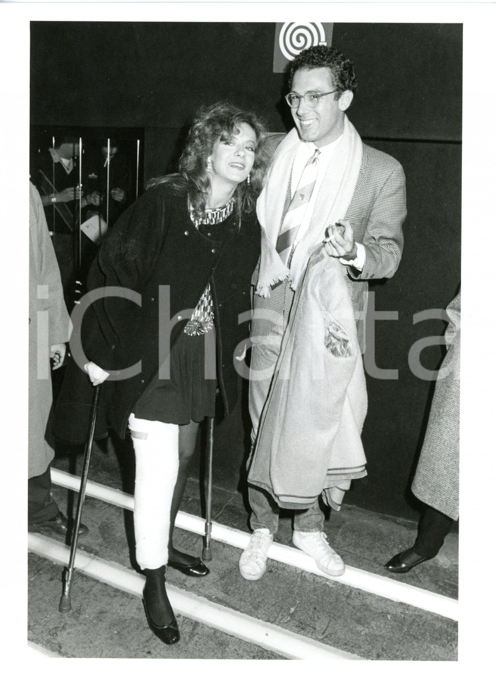 1985 ca COSTUME RItratto di Marina PERZY con gesso alla gamba *Foto 18x24 cm