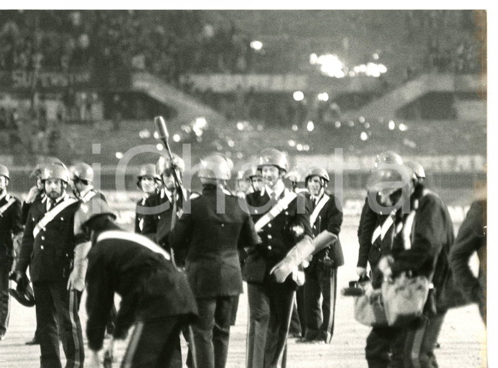 1980 ca STADIO OLIMPICO GRANDE TORINO Carabinieri in tenuta antisommossa - Foto