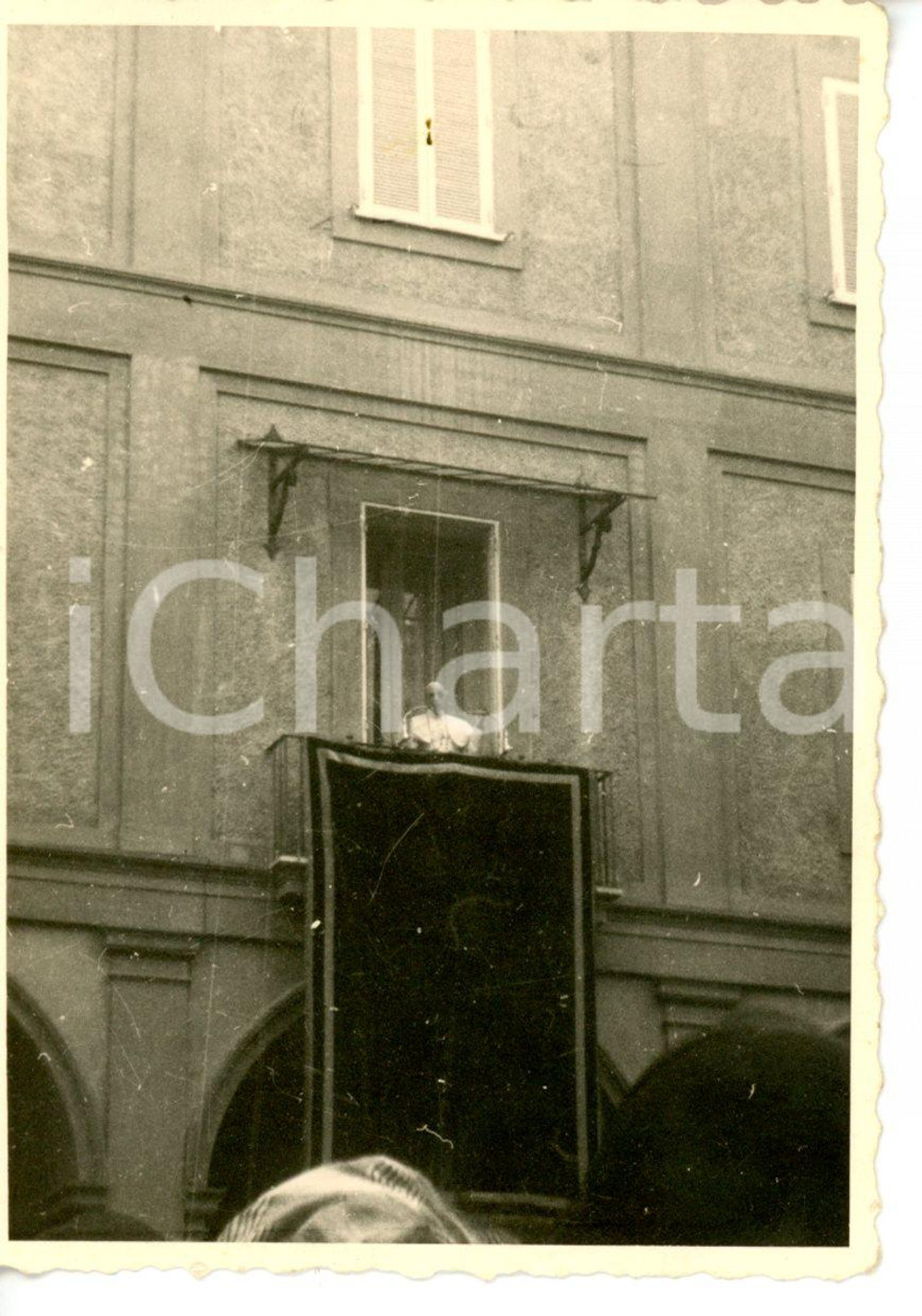 1956 CASTEL GANDOLFO Papa PIO XII parla alla folla *Fotografia 7x10 cm