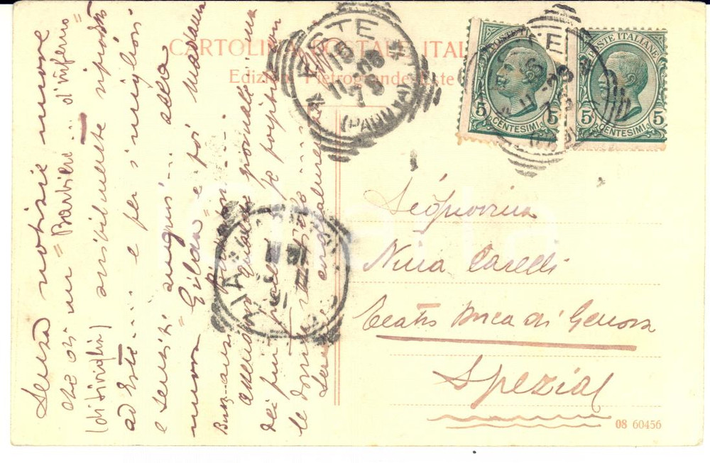 1908 ESTE Soprano Giuseppina BALDASSARRE TEDESCHI - Cartolina AUTOGRAFA FP VG Cartolina postale con messaggio autografo del soprano Giuseppina Baldassarri Tedeschi alla collega Nina Garelli, con la quale si lamenta dello spettacolo in corso ad Este e augura il meglio per il "Rigoletto":"...Senza notizie nuove che di un "Barbiere"...d'inferno, orribilmente riprodotto a Este...e per i migliori e sentiti auguri ...alla nuova Gilda". Immagine al recto del Palazzo del Principe ad Este con pubblicit&agrave; della ditta di legnami "Antonio Bortignon". CONDIZIONI: G     originale e autentica 1