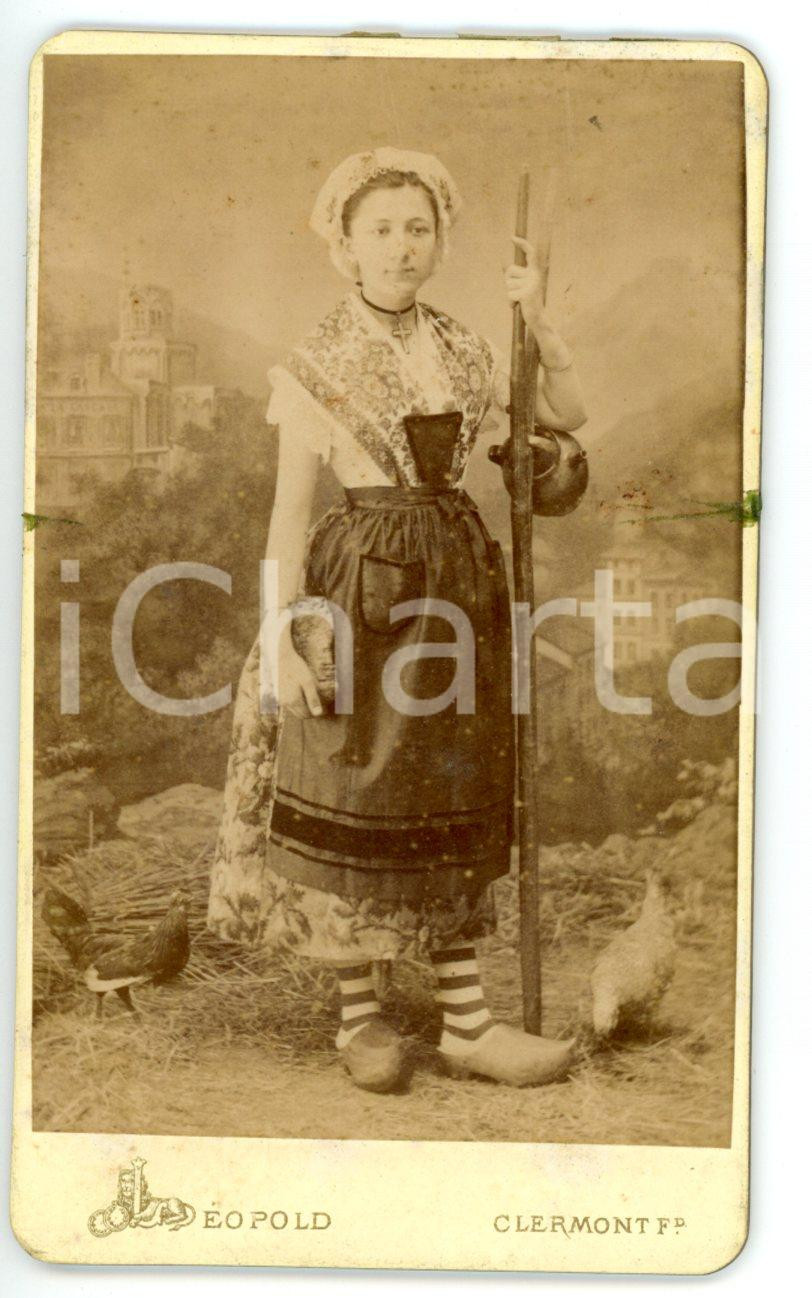 1875 ca CLERMONT-FERRAND Ritratto di fanciulla in costume tradizionale - LEOPOLD