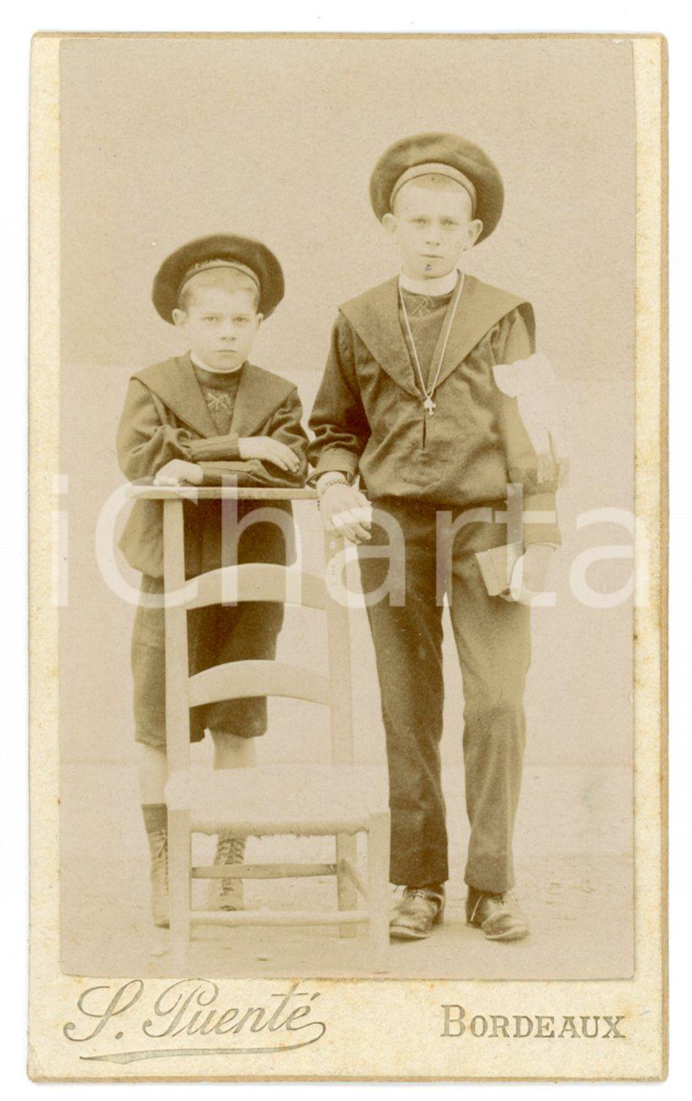 1900 ca BORDEAUX Bambino con il fratello alla Prima Comunione - Foto PUENTÉ CDV