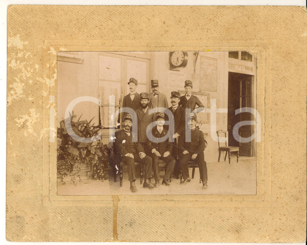 1910 ca IMPERIA PORTO MAURIZIO Ferrovieri in stazione - Foto DANNEGGIATA 26x20