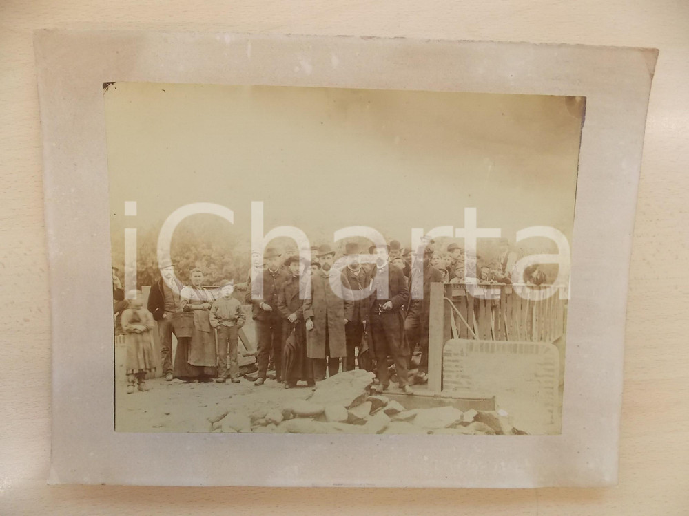 1910 ca ITALIA Paesani su un ponte in costruzione - Foto CURIOSA RARA