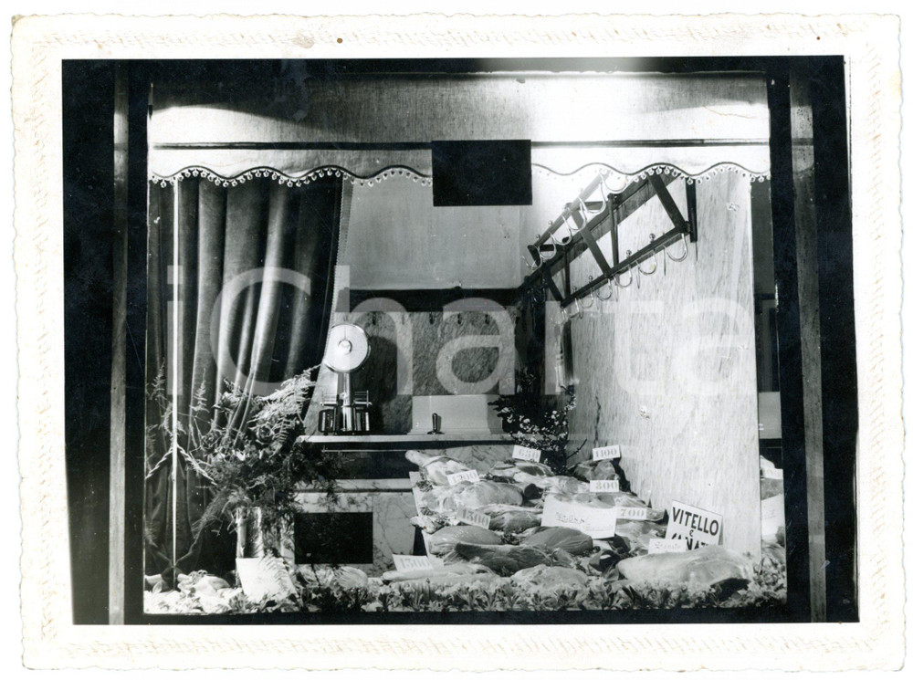 1950 ca PINEROLO Via Clemente Lequio - Scorcio macelleria - Foto DANNEGGIATA