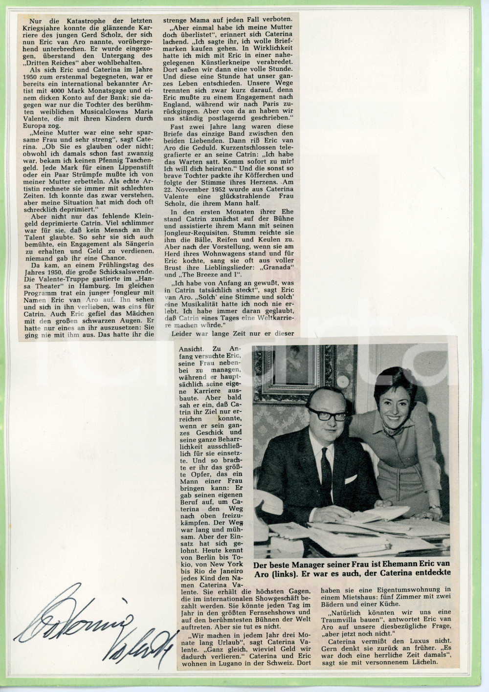 1955 ca COSTUME Caterina VALENTE - Collage *AUTOGRAFO su cartoncino 21x29 cm Cartoncino con ritagli di giornale applicati che ritraggono Caterina Valente con il marito Erik Van Aro.Autografo di Caterina Valente. CONDIZIONI: G (ma lieve ondulatura; piccola piegatura al margine inferiore)FORMATO: 21x29 cm       originale e autentica 1