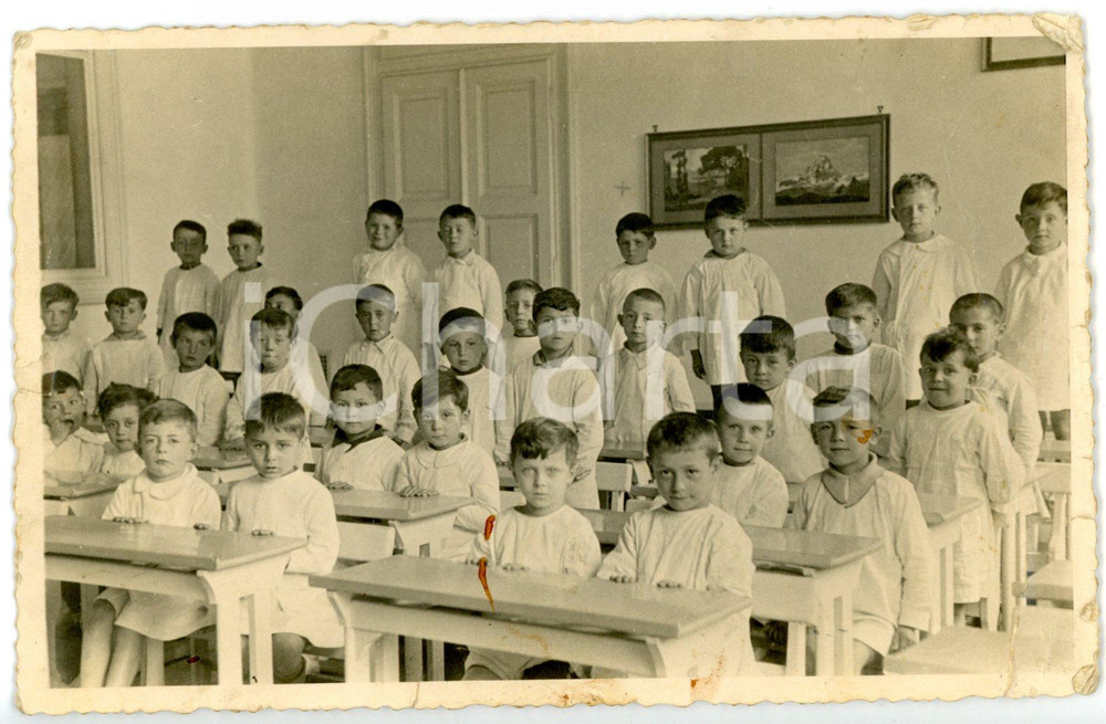1940 ca PINEROLO Asilo Umberto I - Ritratto di classe maschile *DANNEGGIATA 