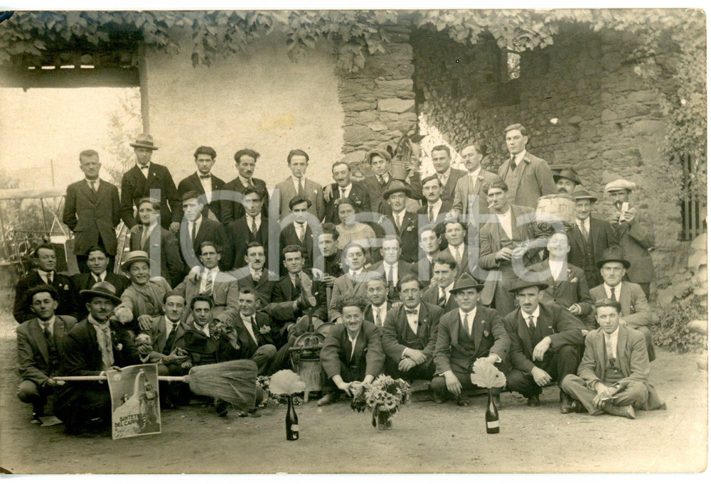 1930 ca PIEMONTE (?) Foto di gruppo con bevanda SINTETICA DEL CAPPUCCINO - Foto