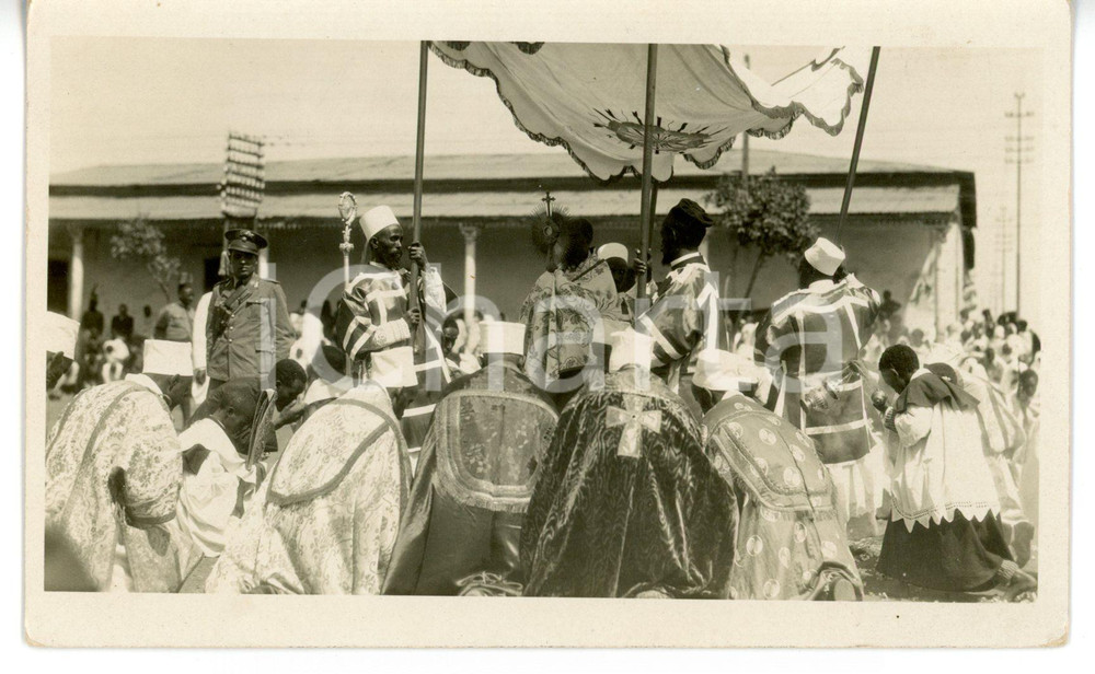 1935 ca ETIOPIA A.O.I. (?) Sacerdoti durante rito tradizionale copto - Foto 14x9