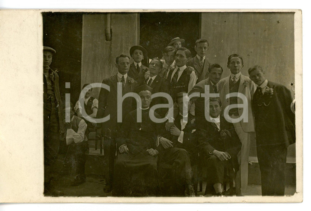 1917 TORINO Don Andrea PACOTTI con gruppo di giovani amici - Fotocartolina FP
