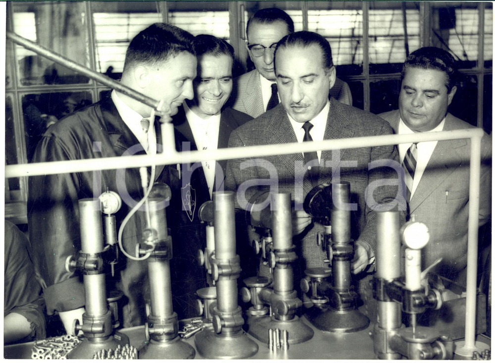 1950 ca BRESCIA Sindaco Bruno BONI visita uno stabilimento meccanico - Foto