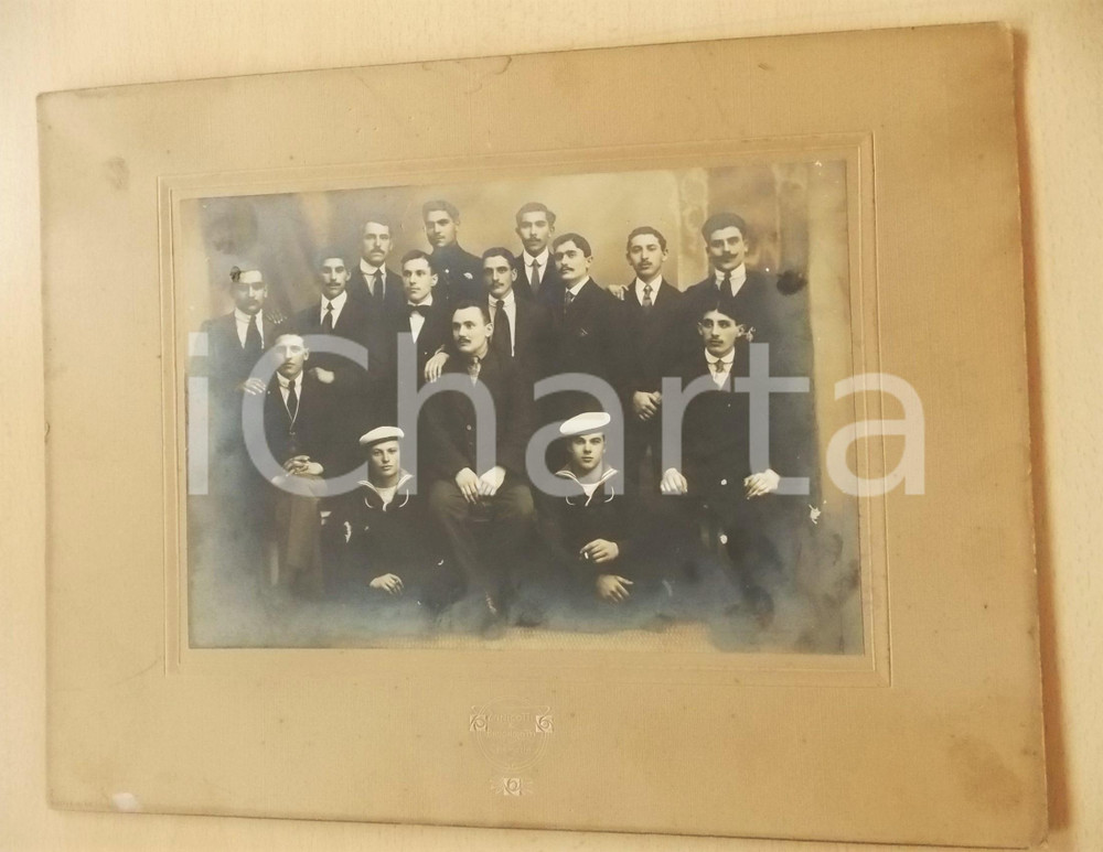 1920 ca CREMONA Gruppo di giovani con allievi ufficiali Marina - Foto 34x26 cm
