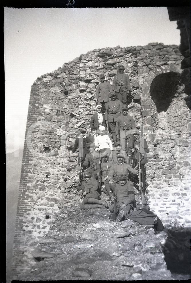 6X9cm NEGATIVO ORIGINALE* 1915ca WW1 ESERCITO ITALIANO In posa su fortificazione