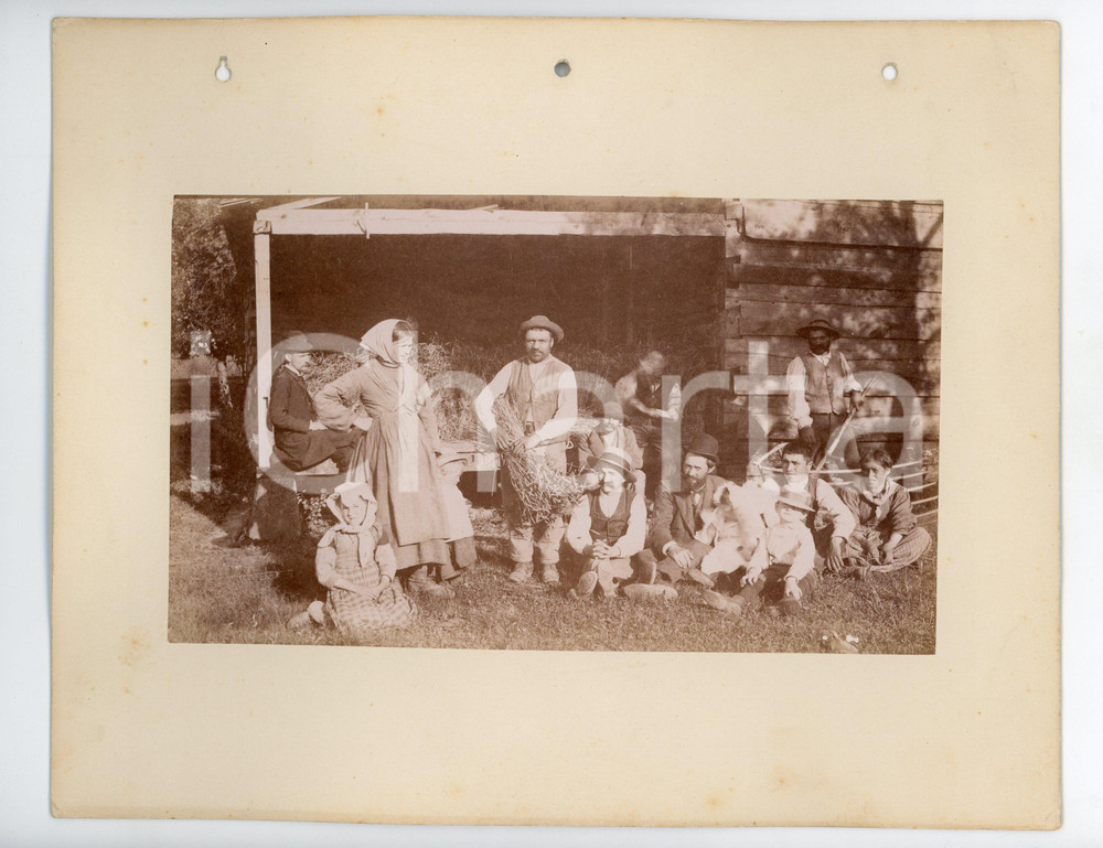 1900 ca HOLLAND (?) Famiglia di contadini tra le fascine - Foto VINTAGE 25x20 cm