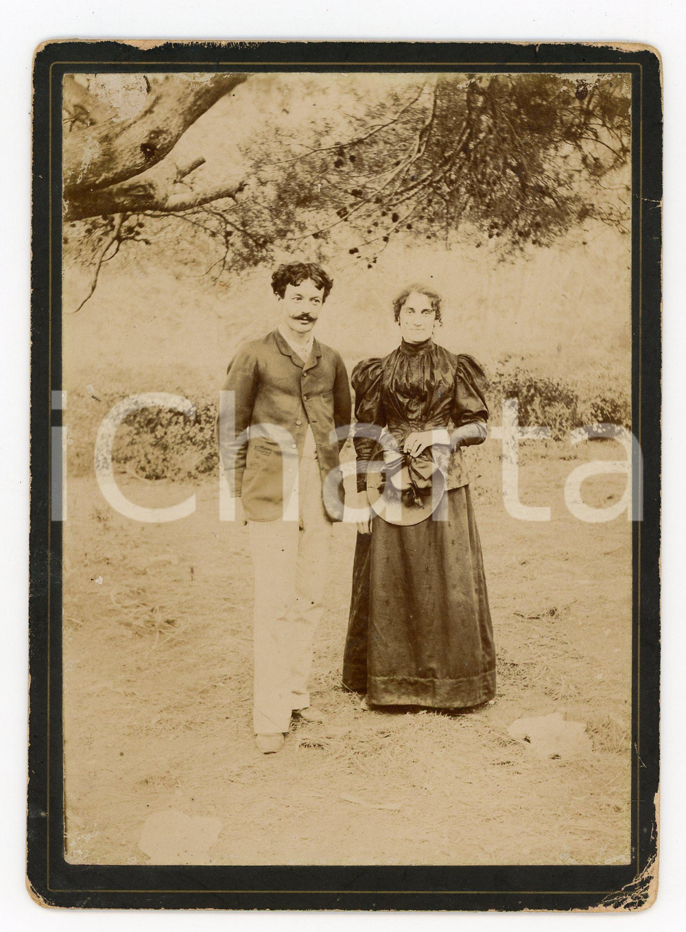 1900 ca ITALIA Ritratto di due coniugi al parco - Foto VINTAGE 13x18 cm