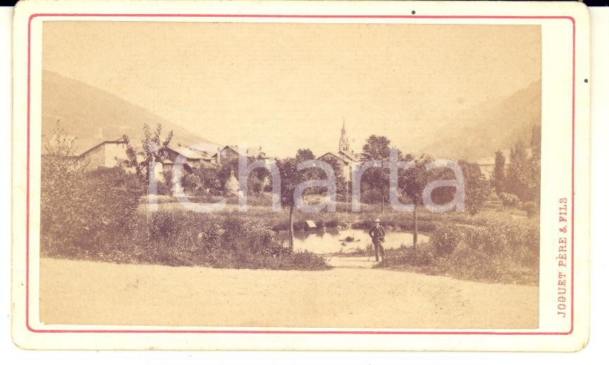 Fotografia d epoca originale 1870 ca Area di LIONE Veduta di un villaggio con stagno Foto ANIMATA JOGUET CDV 1